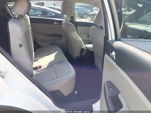 KNDPMCAC5N7965819 2022 KIA SPORTAGE - Image 8