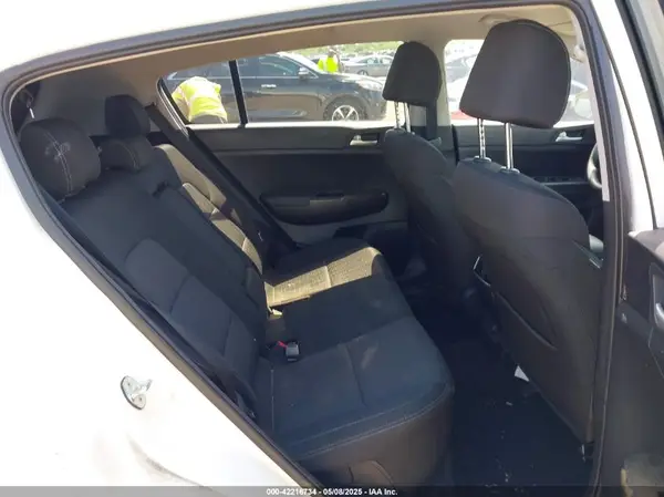 KNDPMCAC5N7981048 2022 KIA SPORTAGE - Image 8
