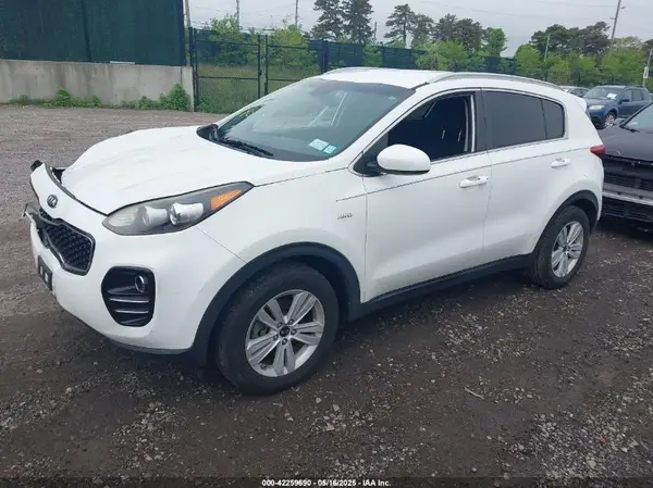 KNDPMCAC6H7032063 2017 KIA SPORTAGE - Image 2