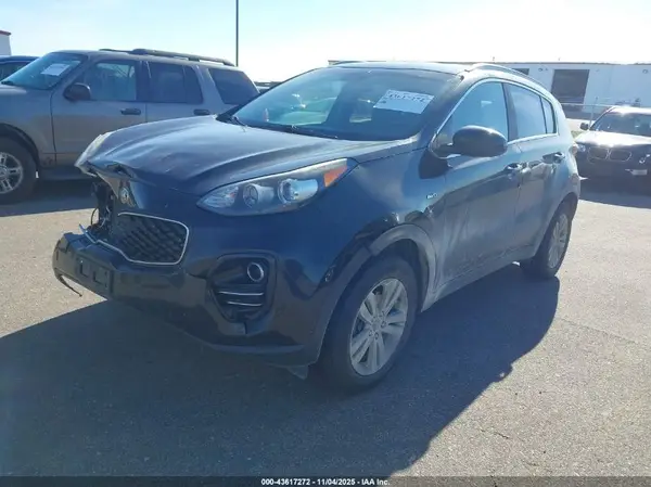 KNDPMCAC6H7033200 2017 KIA SPORTAGE - Image 2