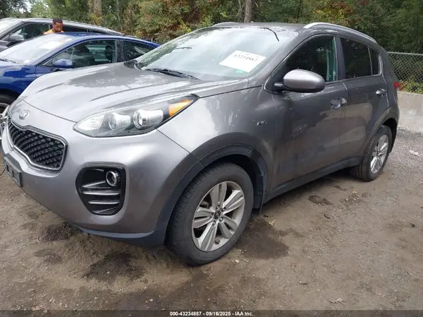 KNDPMCAC6H7035187 2017 KIA SPORTAGE - Image 2