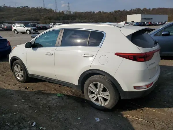 KNDPMCAC6H7036906 2017 KIA SPORTAGE - Image 2