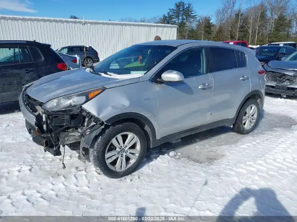KNDPMCAC6H7039269 2017 KIA SPORTAGE - Image 2