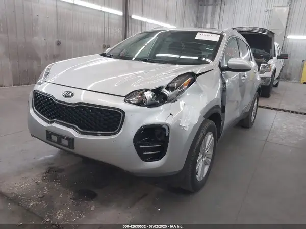 KNDPMCAC6H7042799 2017 KIA SPORTAGE - Image 2