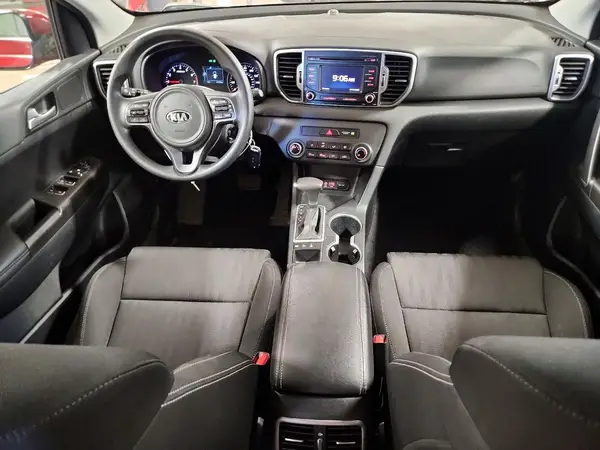 KNDPMCAC6H7046979 2017 KIA SPORTAGE - Image 8