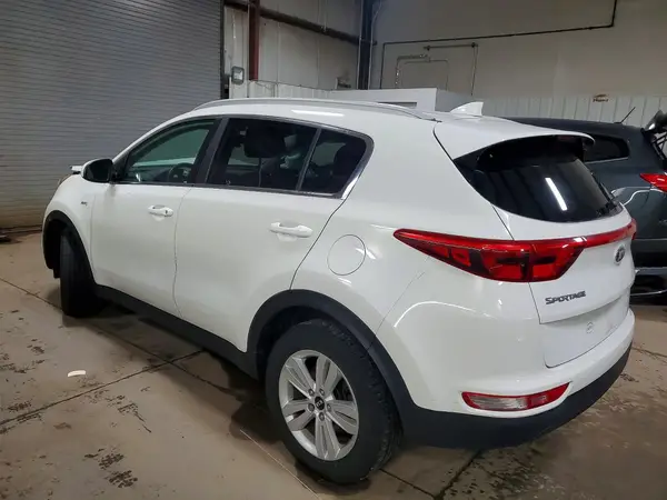 KNDPMCAC6H7052474 2017 KIA SPORTAGE - Image 2