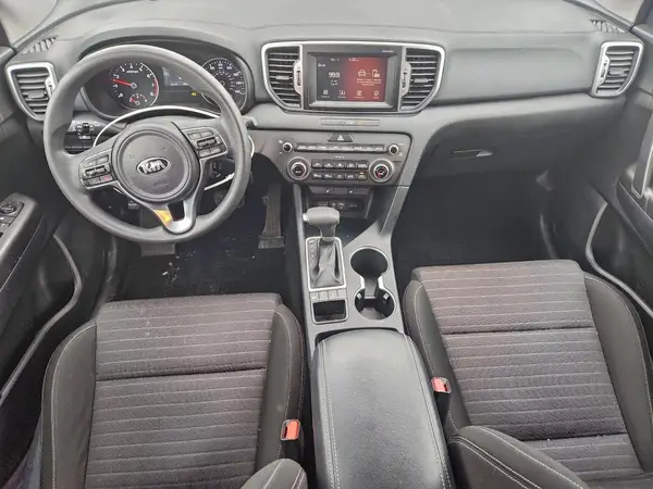 KNDPMCAC6H7053723 2017 KIA SPORTAGE - Image 8