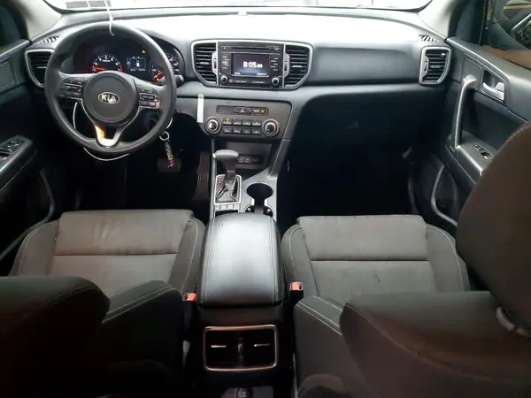KNDPMCAC6H7068206 2017 KIA SPORTAGE - Image 8