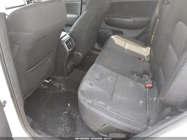KNDPMCAC6H7085961 2017 KIA SPORTAGE - Image 8