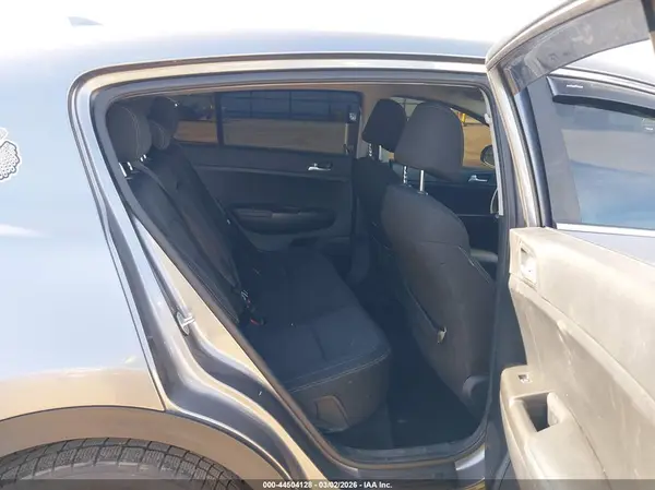 KNDPMCAC6H7088116 2017 KIA SPORTAGE - Image 8