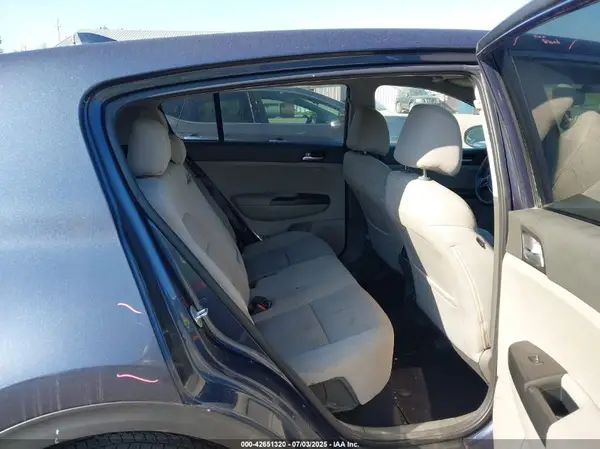 KNDPMCAC6H7088360 2017 KIA SPORTAGE - Image 8