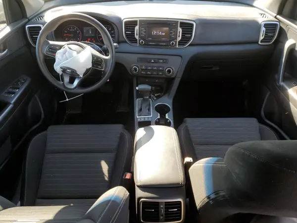 KNDPMCAC6H7100961 2017 KIA SPORTAGE - Image 8