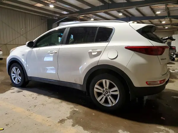KNDPMCAC6H7109997 2017 KIA SPORTAGE - Image 2
