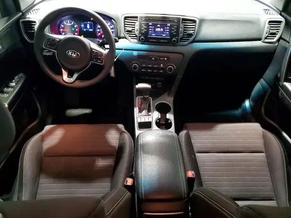 KNDPMCAC6H7109997 2017 KIA SPORTAGE - Image 8