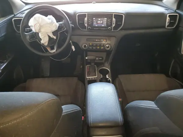 KNDPMCAC6H7116917 2017 KIA SPORTAGE - Image 8