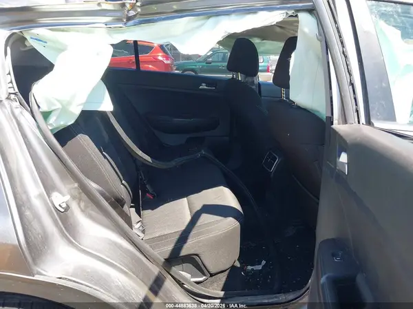 KNDPMCAC6H7128212 2017 KIA SPORTAGE - Image 8