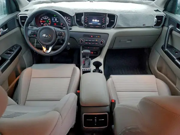 KNDPMCAC6H7136181 2017 KIA SPORTAGE - Image 8