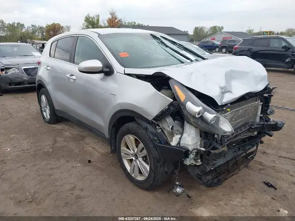 KNDPMCAC6H7144958 2017 KIA SPORTAGE - Image 1