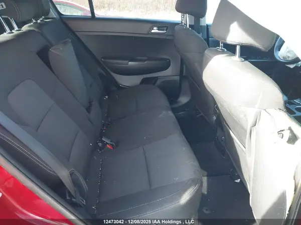 KNDPMCAC6H7147004 2017 KIA SPORTAGE - Image 8