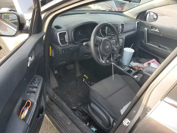 KNDPMCAC6H7156852 2017 KIA SPORTAGE - Image 8