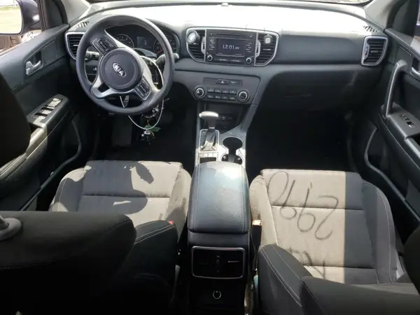 KNDPMCAC6H7180911 2017 KIA SPORTAGE - Image 8