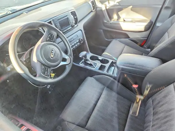 KNDPMCAC6H7196574 2017 KIA SPORTAGE - Image 8