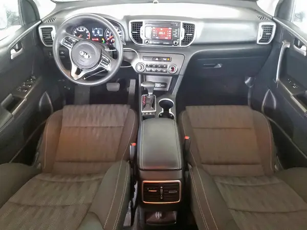KNDPMCAC6H7198549 2017 KIA SPORTAGE - Image 8