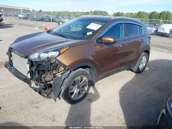 KNDPMCAC6H7199832 2017 KIA SPORTAGE - Image 2