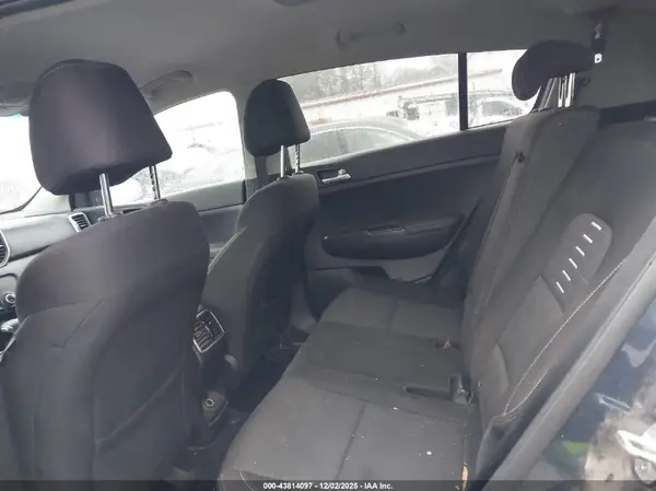 KNDPMCAC6H7206925 2017 KIA SPORTAGE - Image 8