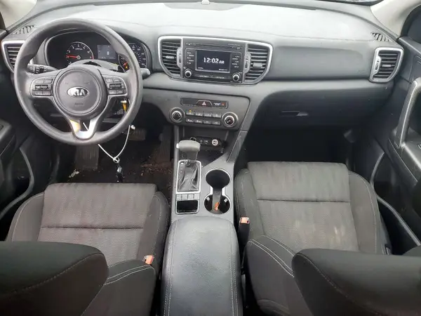 KNDPMCAC6H7228665 2017 KIA SPORTAGE - Image 8