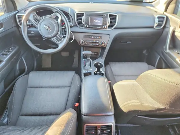 KNDPMCAC6H7238385 2017 KIA SPORTAGE - Image 8