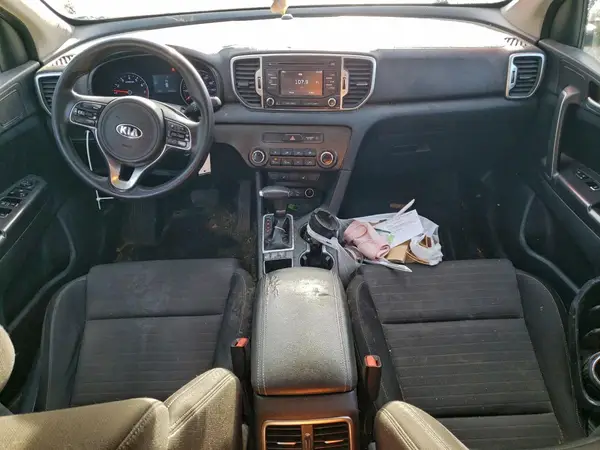 KNDPMCAC6H7239875 2017 KIA SPORTAGE - Image 8