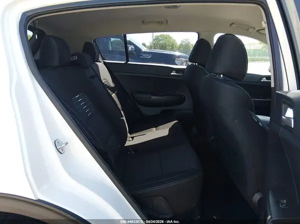 KNDPMCAC6H7244848 2017 KIA SPORTAGE - Image 8