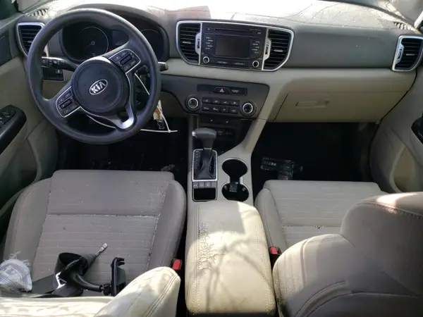 KNDPMCAC6H7261276 2017 KIA SPORTAGE - Image 8