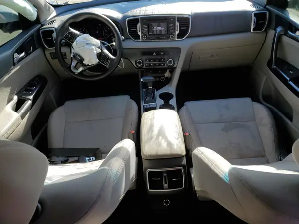 KNDPMCAC6H7269863 2017 KIA SPORTAGE - Image 8