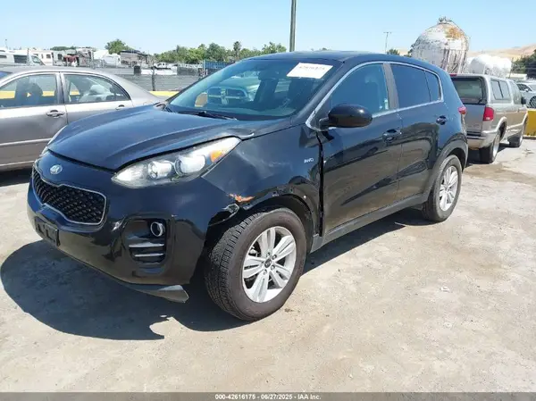 KNDPMCAC6H7272729 2017 KIA SPORTAGE - Image 2