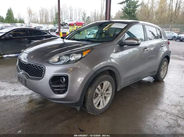KNDPMCAC6H7277896 2017 KIA SPORTAGE - Image 2