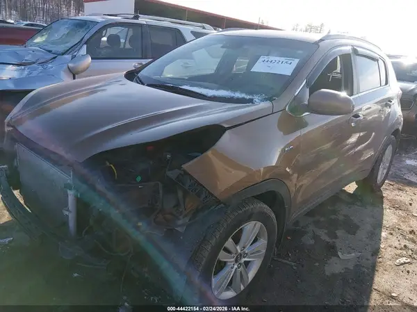 KNDPMCAC6H7287926 2017 KIA SPORTAGE - Image 2