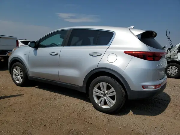 KNDPMCAC6H7287974 2017 KIA SPORTAGE - Image 2