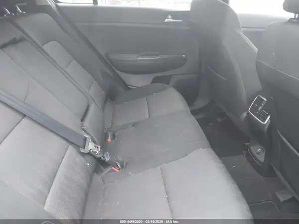 KNDPMCAC6H7288705 2017 KIA SPORTAGE - Image 8