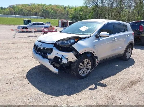 KNDPMCAC6H7292821 2017 KIA SPORTAGE - Image 2