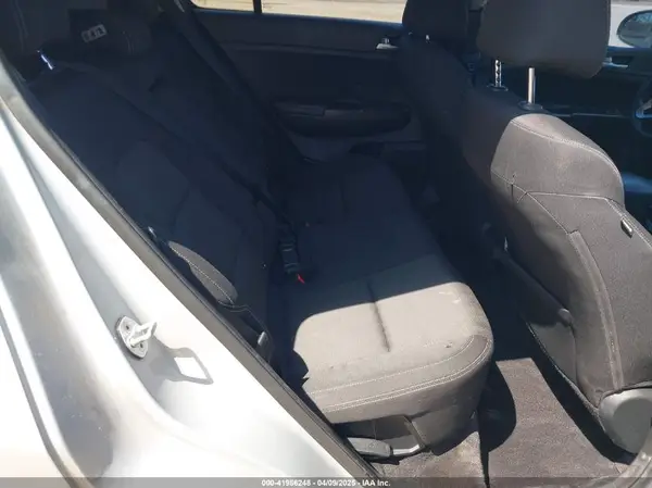 KNDPMCAC6H7292821 2017 KIA SPORTAGE - Image 8