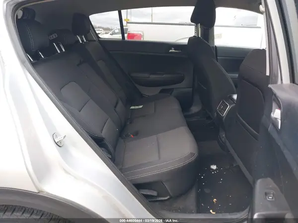 KNDPMCAC6H7294343 2017 KIA SPORTAGE - Image 8