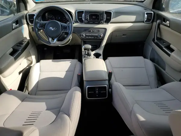 KNDPMCAC6J7310160 2018 KIA SPORTAGE - Image 8