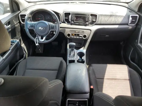 KNDPMCAC6J7312233 2018 KIA SPORTAGE - Image 8