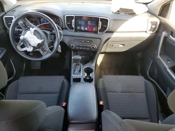 KNDPMCAC6J7317917 2018 KIA SPORTAGE - Image 8