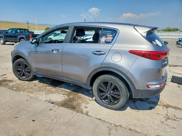 KNDPMCAC6J7325578 2018 KIA SPORTAGE - Image 2