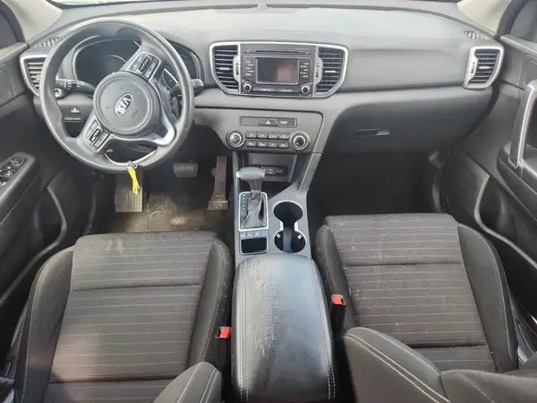 KNDPMCAC6J7329176 2018 KIA SPORTAGE - Image 8