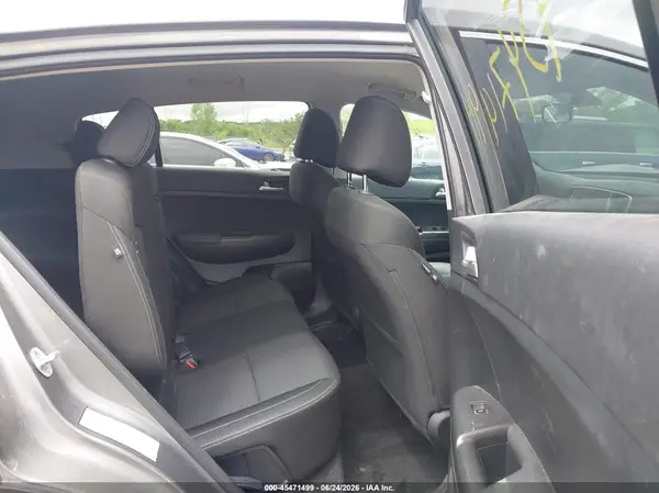 KNDPMCAC6J7331462 2018 KIA SPORTAGE - Image 8