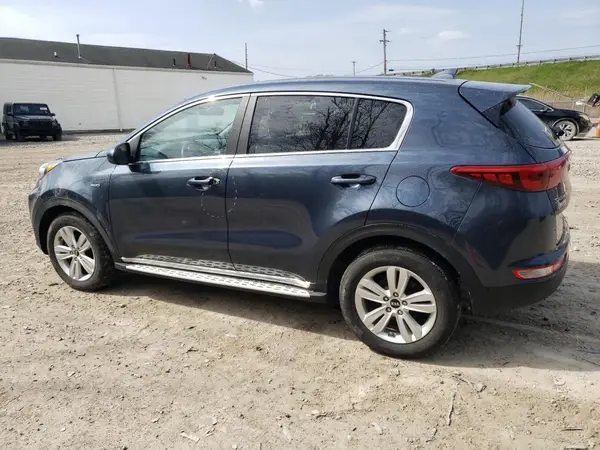 KNDPMCAC6J7332482 2018 KIA SPORTAGE - Image 2